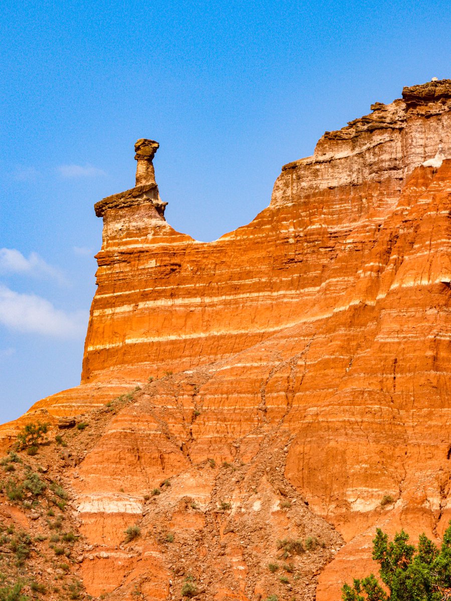 Good morning. TGIF!

Hoping everyone is have a good week. 

Capital Peak with it’s hoodoo (a column or pinnacle of weathered rock) is one of the more popular and visible rock formations in Palo Duro State Park, Texas, USA. 

#palodurostatepark
#visittexas
#canonphotography