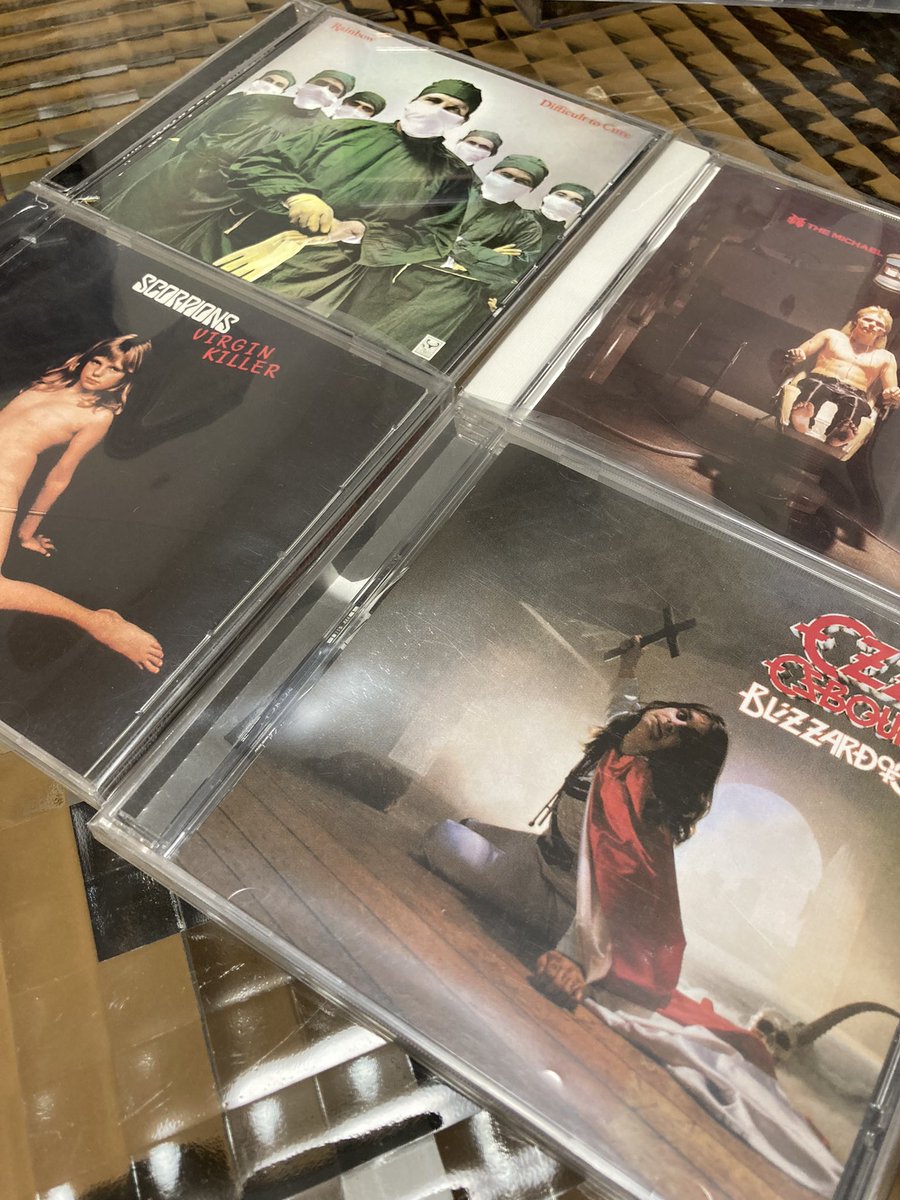 DreamCh24621504's tweet photo. Hi, guys.
I listened to Big4 called classical rock origin in Japan on July 30th, 2021.
Difficult to Cure / Rainbow🌈
The Michael Schenker Group / MSG
Virgin Killer / Scorpions🦂
Blizzard of Ozz / Ozzy Osbourne🇬🇧
#RitchieBlackmore
#MichaelSchenker
#UlrichRoth
#RandyRhoads https://t.co/BaHLisoLS2