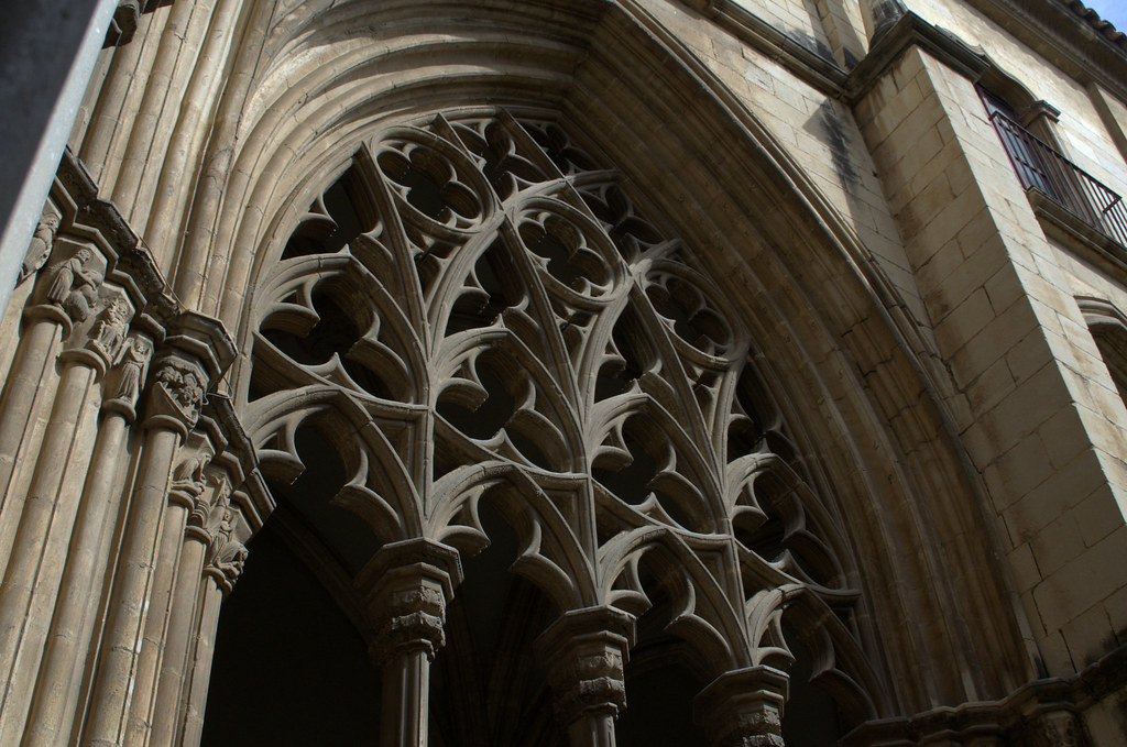 Arriba l’#agost, mes d'estiu per excel·lència. Mes per visitar #patrimonicultural.
Et proposem visitar ⁣Cases d'Oliba
⚪ Basílica de la Seu de #Manresa
⚪ Monestir de #Ripoll 
⚪ Catedral de #Vic
Info i entrades 𝗖𝗮𝘀𝗲𝘀 𝗱'𝗢𝗹𝗶𝗯𝗮
👉 casesdoliba.cat