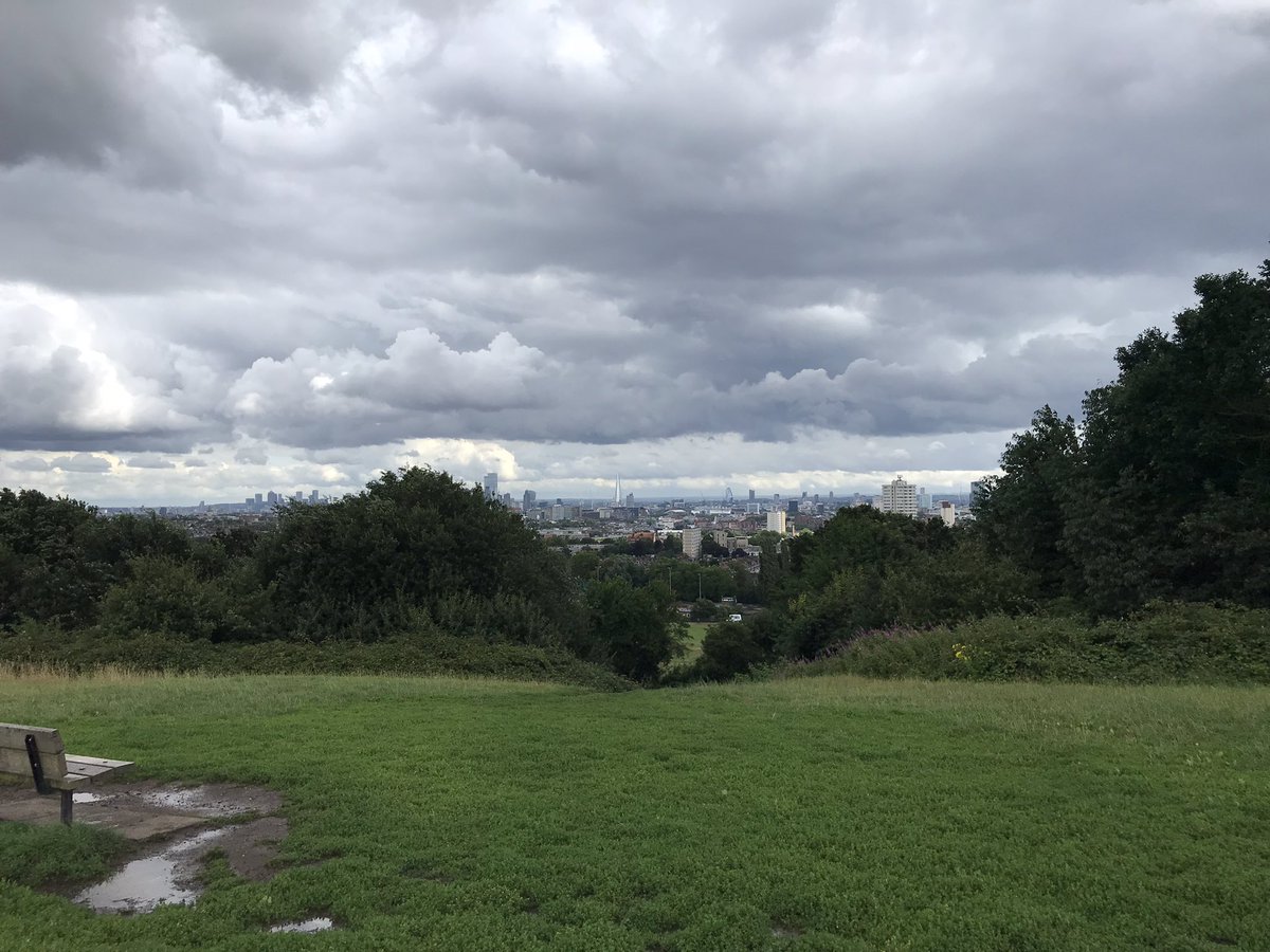 temple_phil's tweet photo. London Village from Parliament Hill……it’s big 👀 https://t.co/YOzC3patOh