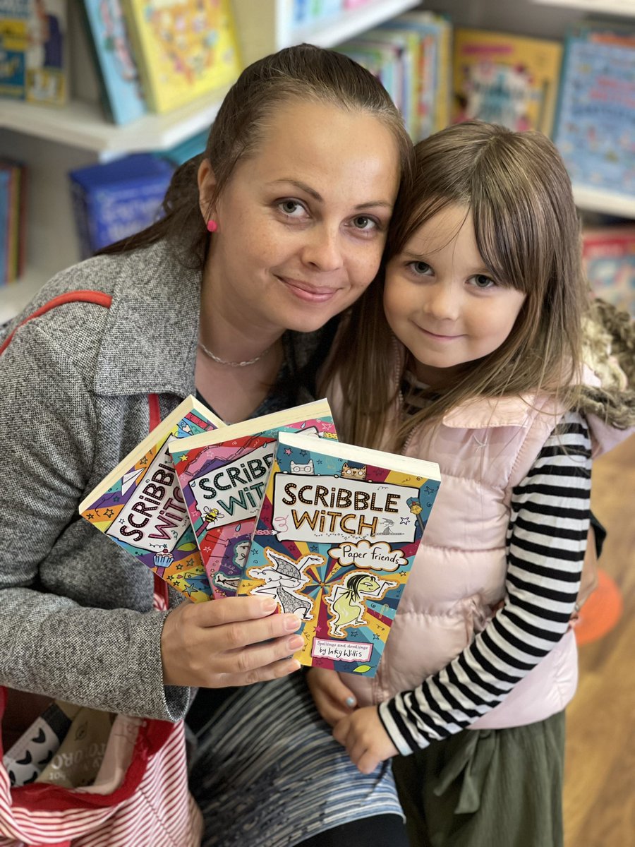 MoonLaneRamsg8's tweet photo. 🎠📝✨🌈💕🎉Thanks for popping into the shop today @inky_willis !! Always so lovely to see you and we love your Scribble Witch series for 6+ yr olds!!!! #scribblewitch @HachetteKids
✨signed copies available in store Or shop with us @bookshop_org_UK https://t.co/TJONyOFMcb