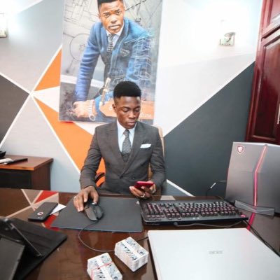 FranklinTalla's tweet photo. #NouvellePhotoDeProfil https://t.co/WpF0xEPqRC