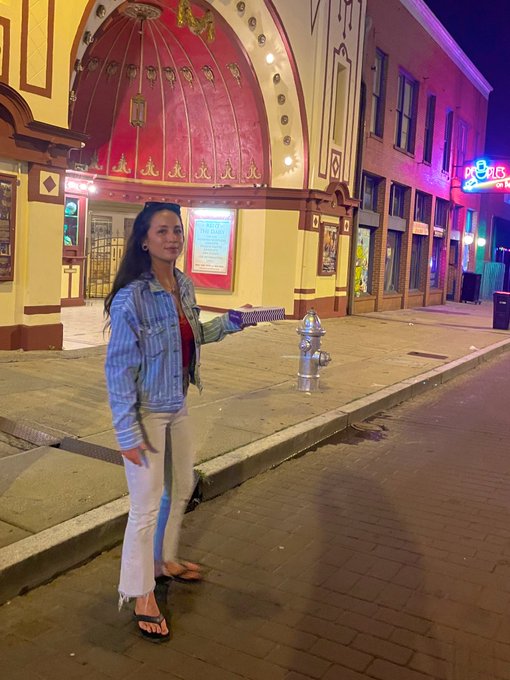 &ldquo;Wait, are you taking a picture of me?  &ldquo; https://t.co/xXqSGFpmNV