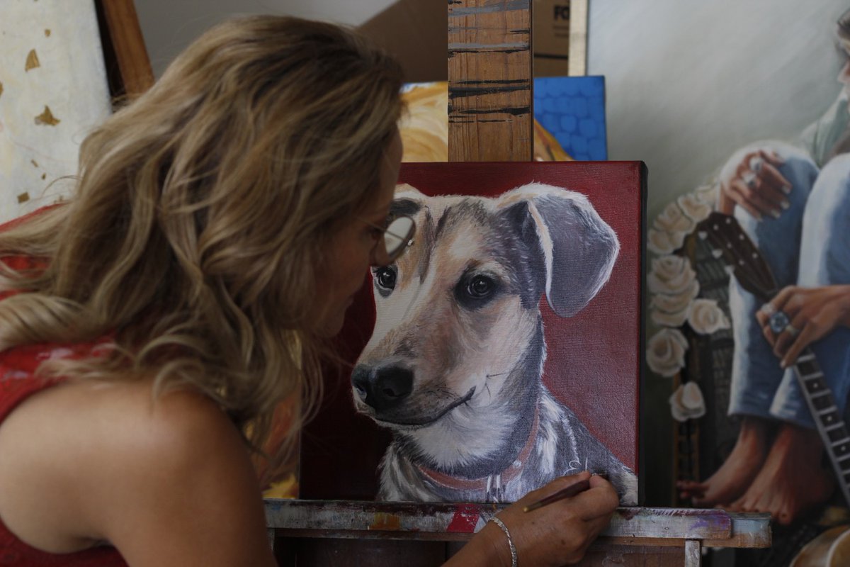 ArtEdnaNanni's tweet photo. Con mi trabajo he conocido historias increíbles de AMOR! 🐾🐶💕🎨 @marthadebayle https://t.co/Zqteb7AgeK