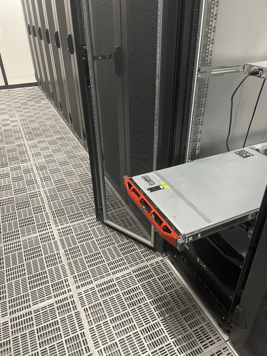 Leard44's tweet image. Bon #sysadminday2021 a ts