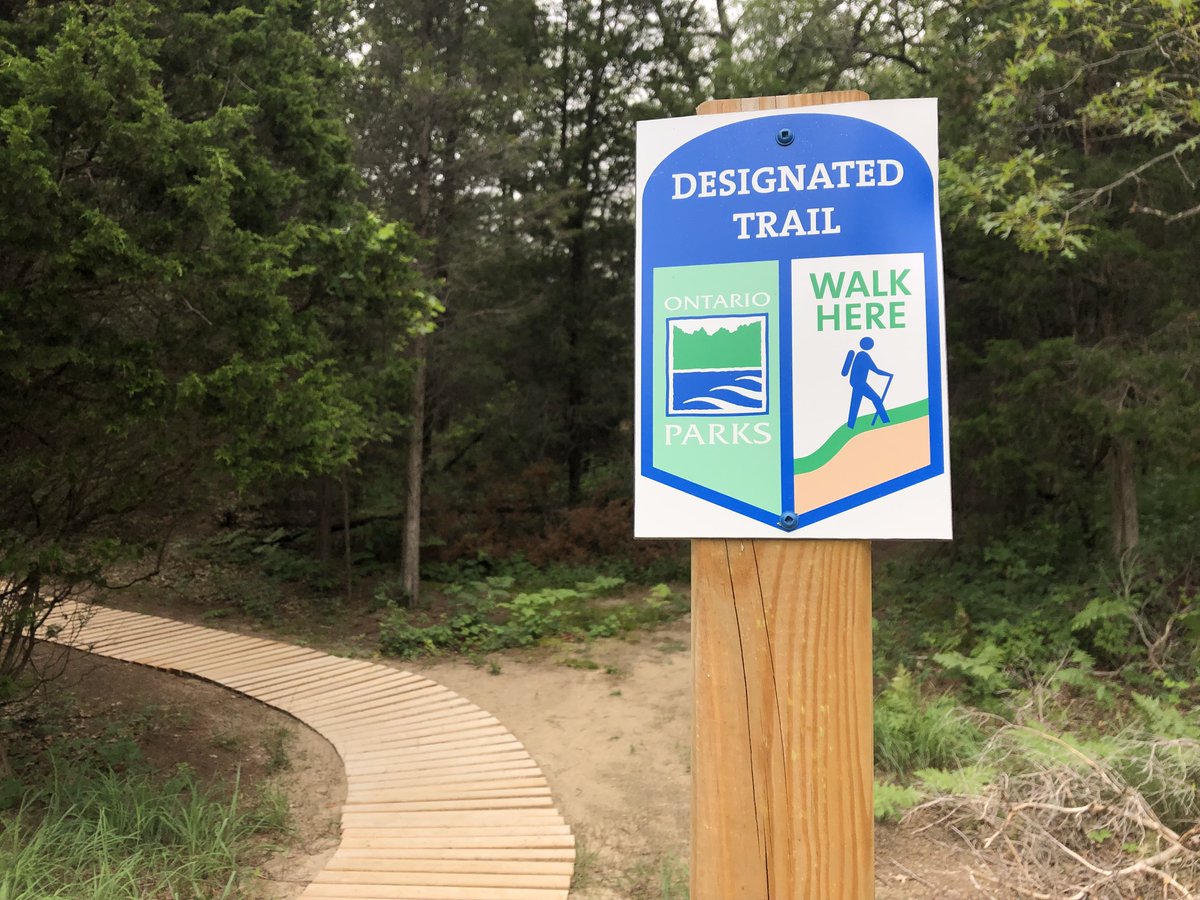 We know that our visitors want to make the right choices when visiting Pinery, but we know it can be difficult to know what choice to make. 
When it comes to trails, look for a trail head sign or a designated trail marker like this one. 
#ForTheLoveOfParks
bit.ly/3x3TTOK