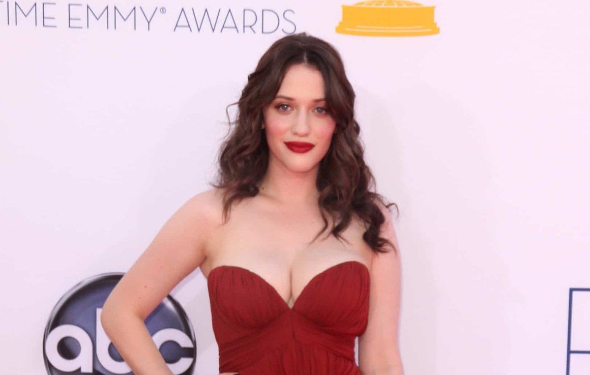 #HCOlympics Best Breasts Competition Kat Dennings Busty and brilliant but w...