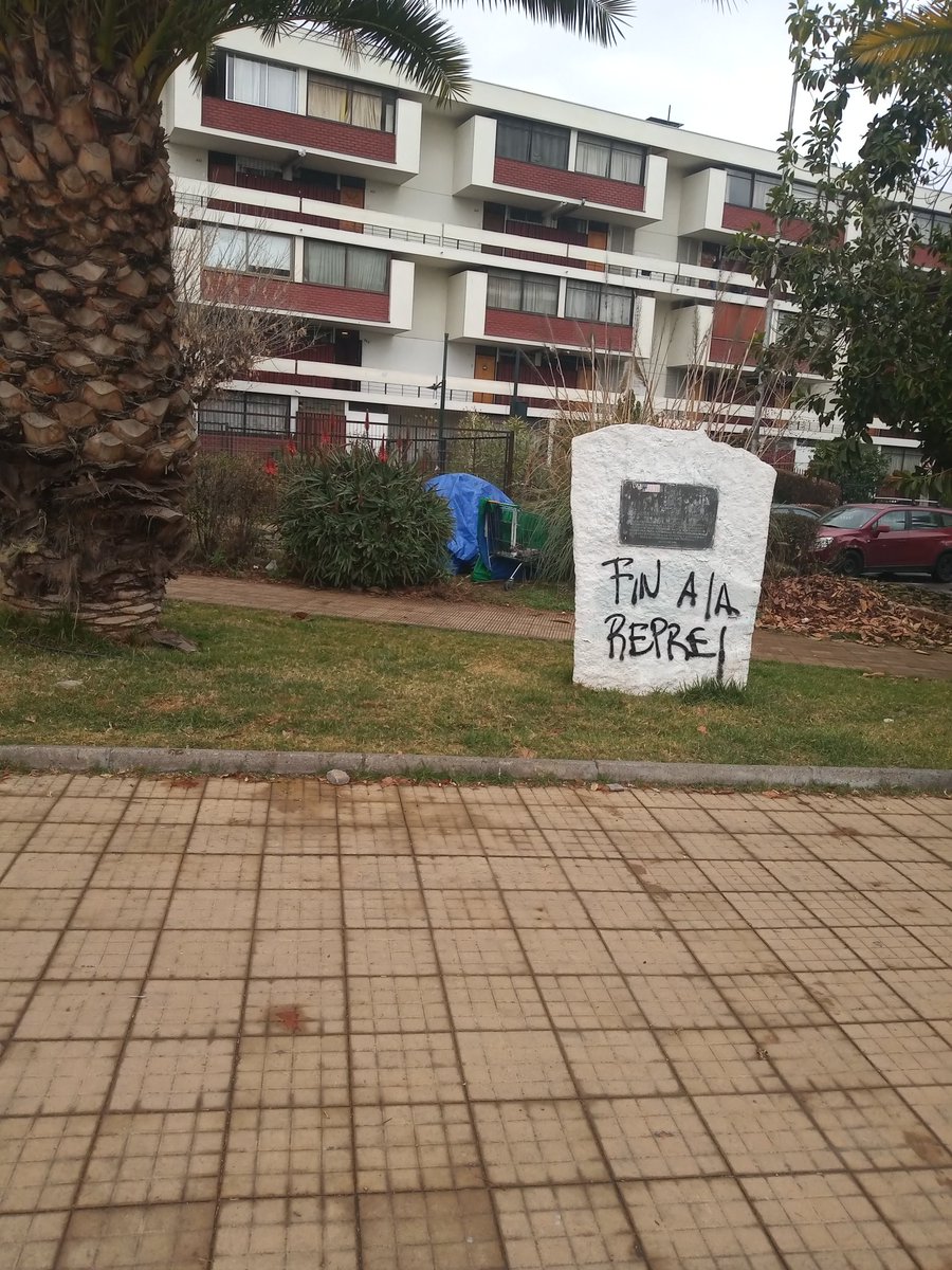 Anmadimo74's tweet photo. @MuniNunoa @EmiliaRiosS #codigoazul después de muchas denuncias aún sigue la problemática en #villafrei con las personas en situación de calle pasando frío 🥶🥶 hambre e insalubridad. ¿Hasta cuándo habrán resultados? https://t.co/ql02Wwz8wD