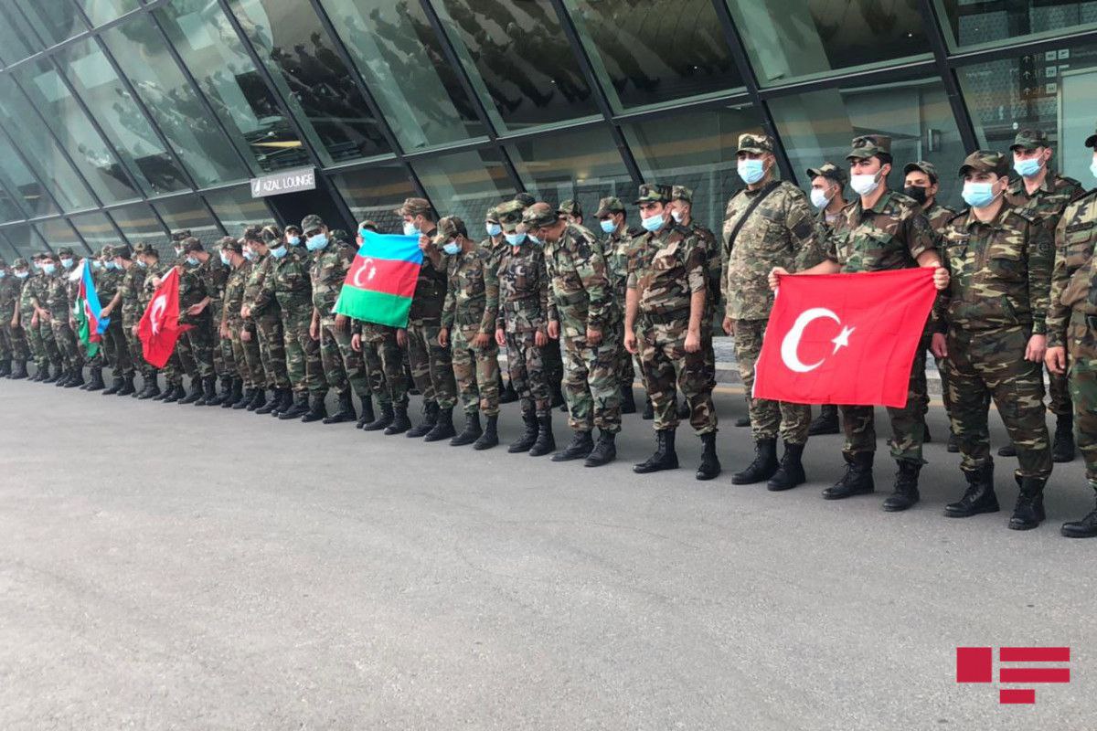 Nigar S Tweet AzÉ™rbaycandan TurkiyÉ™dÉ™ki Yanginlarin SondurulmÉ™sinÉ™ CÉ™lb Olunan SÉ™xsi HeyÉ™t Bakidan TurkiyÉ™yÉ™ Yola Dusub Fhn TurkiyÉ™yÉ™ Yardim Ucun 2 Helikopter Hazir VÉ™ziyyÉ™tdÉ™dir É™gÉ™r Tapsiriq Olarsa Onlari Da GondÉ™rmÉ™yÉ™ Haziriq