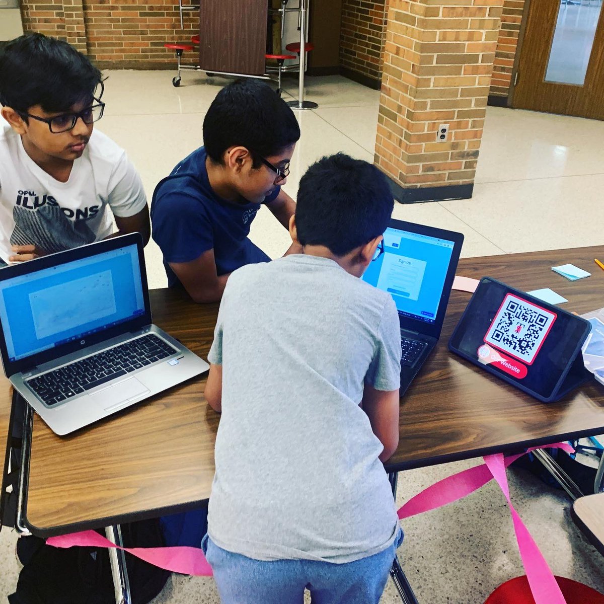 GMcKinney2's tweet image. Today’s the big day! Oakland Youth Innovation Lab students at #OYILTroy showcase their learning which connects student passions to projects making a difference in the world! #experteffectedu