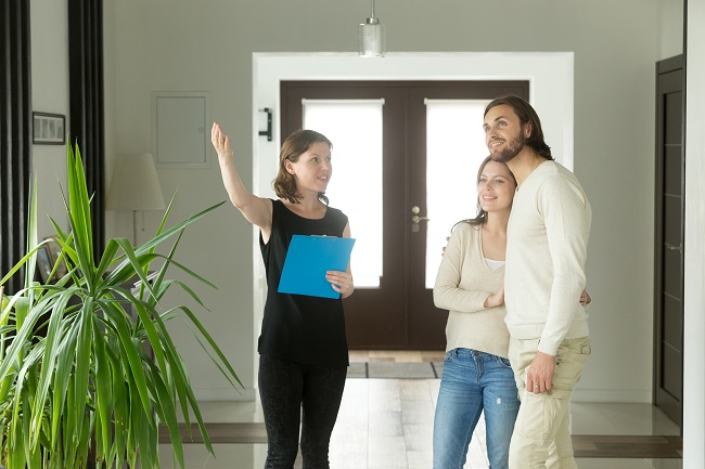 While there are many people today who feel that open houses are not worth the effort, there are a variety of reasons why they should remain a consideration for sellers. ushud.com/knowledge-cent…