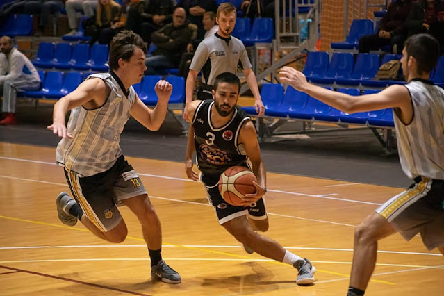 EBA. <a href="/sr_miki11/">Miki Ortin Gomez #11</a> ficha por <a href="/CbDadarmo/">C.B Dadarmo de Güímar</a> basketalicanti.blogspot.com/2021/07/eba-mi…