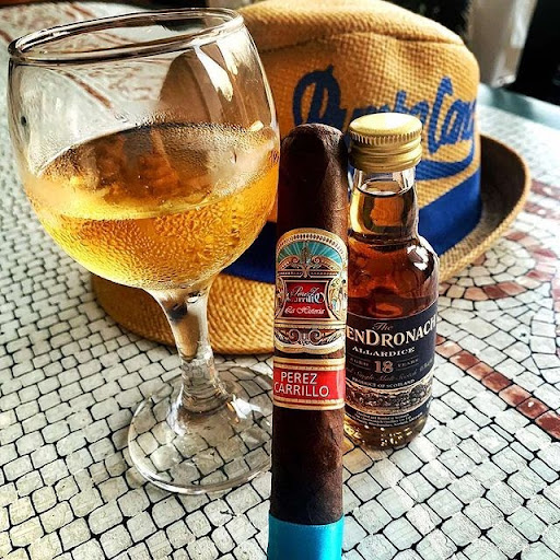 CasaCarrilloCig's tweet photo. #FeatureFriday for July is coming to a close 🔥 

We had so many great photos come in during the month of July and as always, are beyond grateful for the continued support from you guys! Keep them coming 🙌 

📷 By: @mycigarloungebg https://t.co/cLmGACMVT8