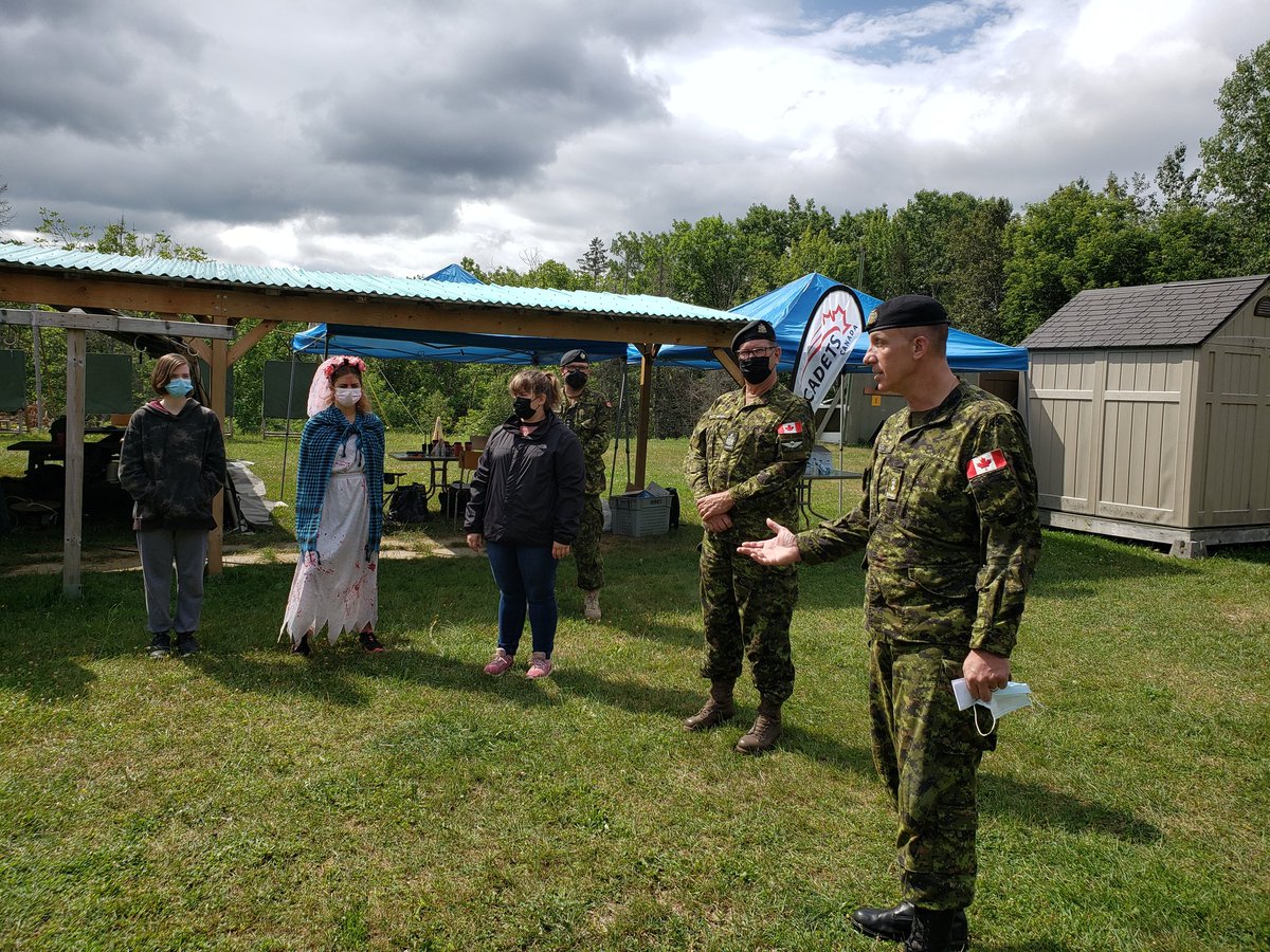 CmdtURSCE's tweet photo. Une belle visite au PAC Estrie aujourd'hui à @BCS1836 pour voir nos @CadetsQuebec à l'oeuvre. Un super site pour nos cadets de l'Estrie. #activitecadets 

A beautifull visit at CAP Estrie today at @BCS1836 to see our @QuebecCadets in-person. A great location for our cadets. https://t.co/7r1Ub7SPKd