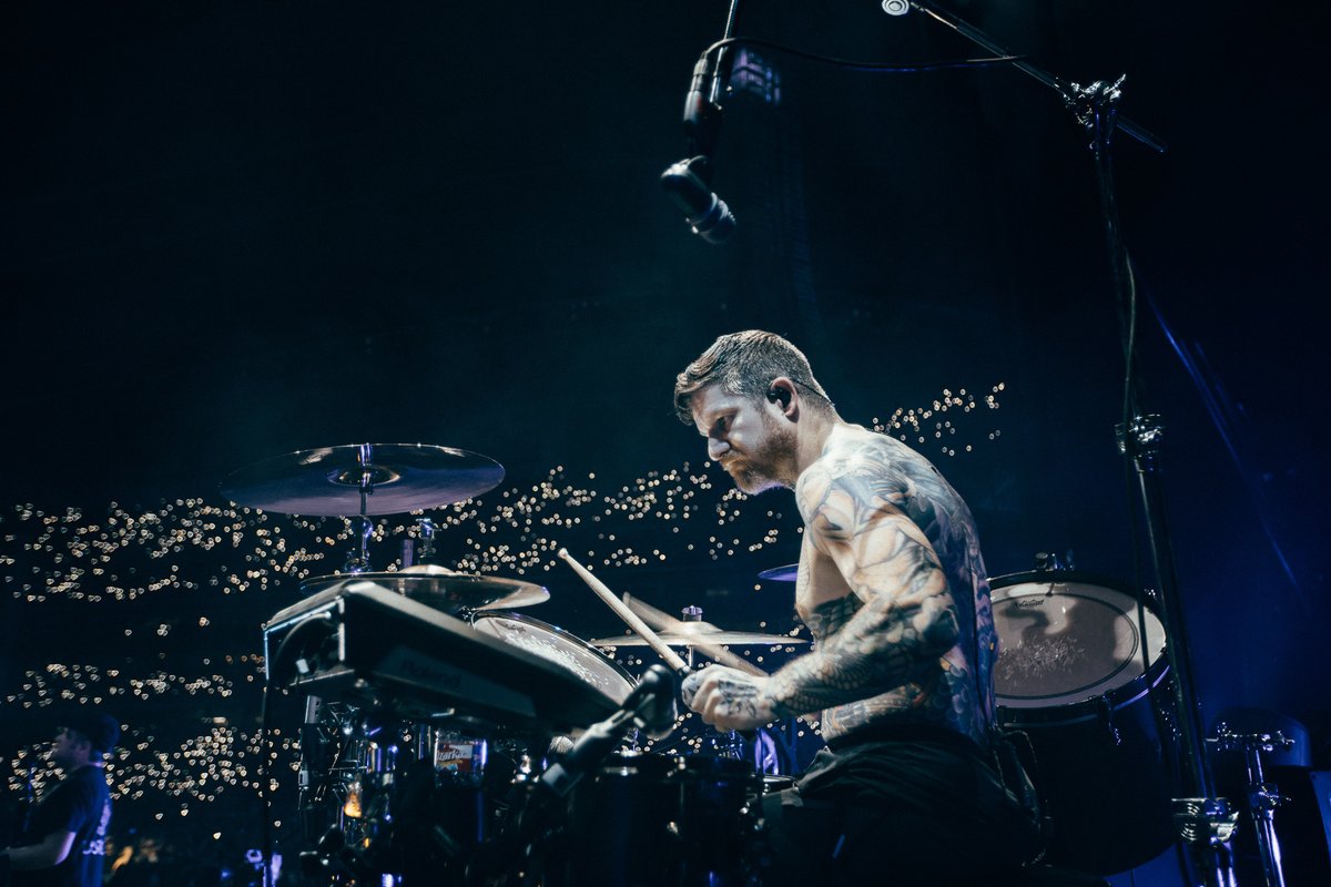 falloutboy's tweet image. andddd back to Texas for some Houston fun 😜

📸 @ElliottIngham