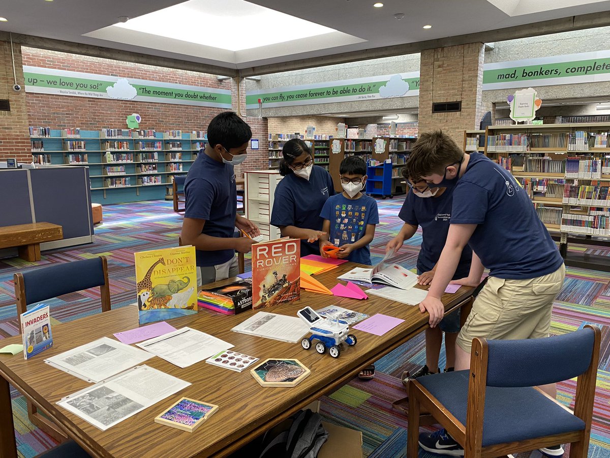 MrsMainero's tweet image. Happening now! Ss sharing their STEM kits with kids at the @troylib to gain feedback on how they can improve their designs. #OYILTroy