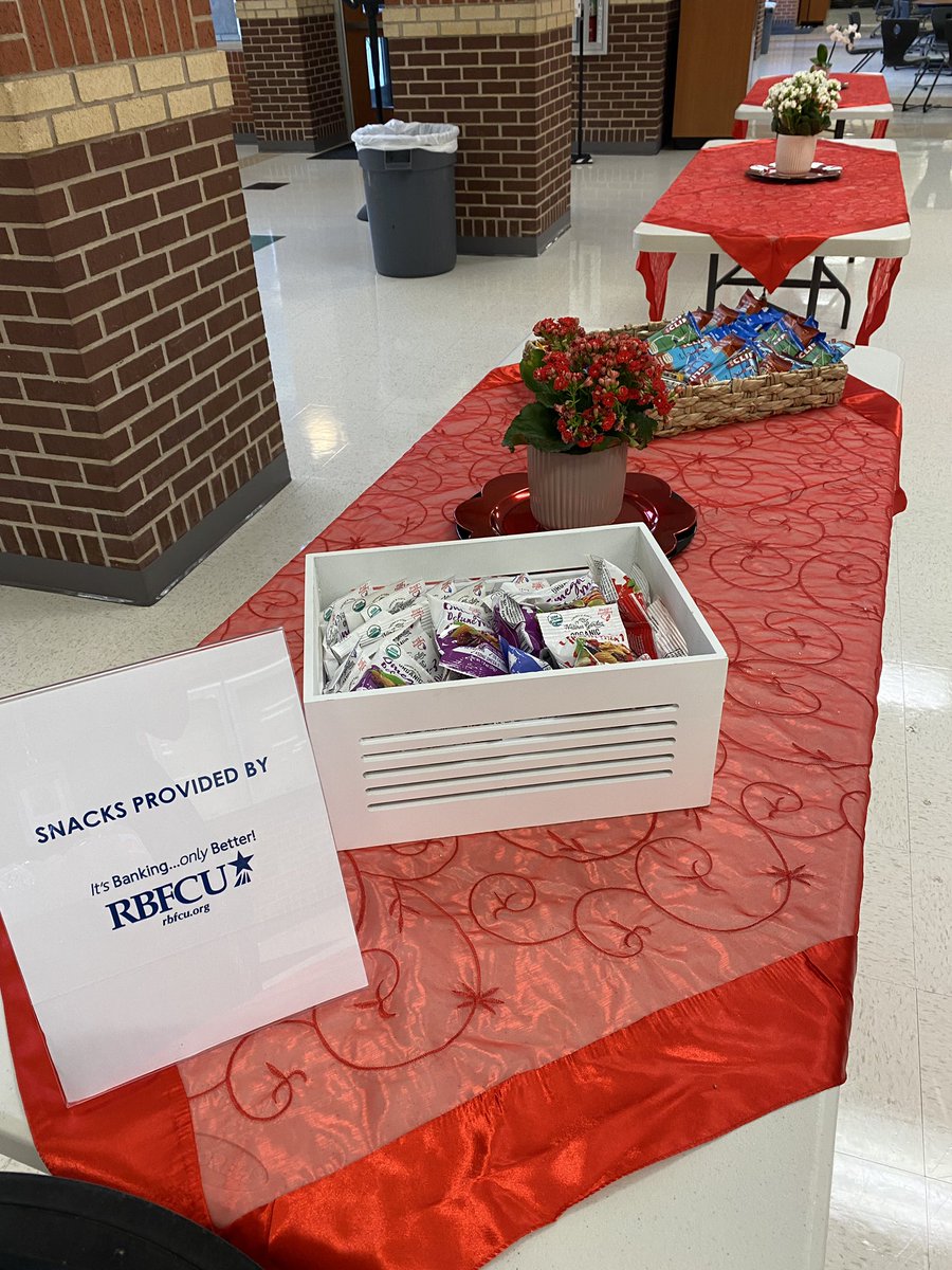 Thank you to our sponsor, Randolph-Brooks Federal Credit Union, for all of the wonderful snacks and goodies! Jesse Sanchez joined us this morning to answer any questions we may have. Thank you! 🍎🥨🍫 <a href="/rbfcu/">RBFCU</a> #Linl2021