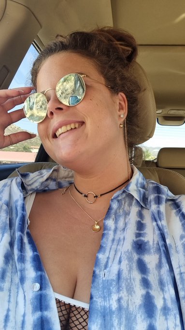 Ich w&uuml;nsche euch ein wundersch&ouml;nes Wochenende 🥰 mir geht es gut und ich hoffe euch auch!👌🏼  Was geht<a href="/tag/sweet"class="tags"><span>#sweet</span></a><a href="/tag/actress"class="tags"><span>#actress</span></a><a href="/tag/lovemyjob"class="tags"><span>#lovemyjob</span></a><a href="/tag/enjoy"class="tags"><span>#enjoy</span></a><a href="/tag/ass"class="tags"><span>#ass</span></a><a href="/tag/hotgirl"class="tags"><span>#hotgirl</span></a>