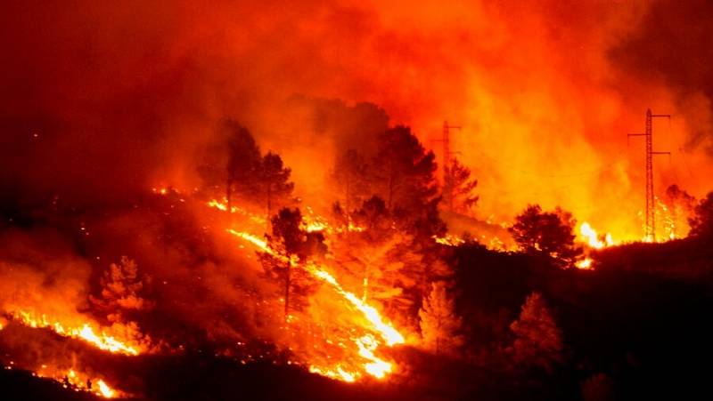 effmasumiyet's tweet photo. this is a fire of my country luckily it is stabilized
#prayfortheword https://t.co/6Wf2sBasVV
