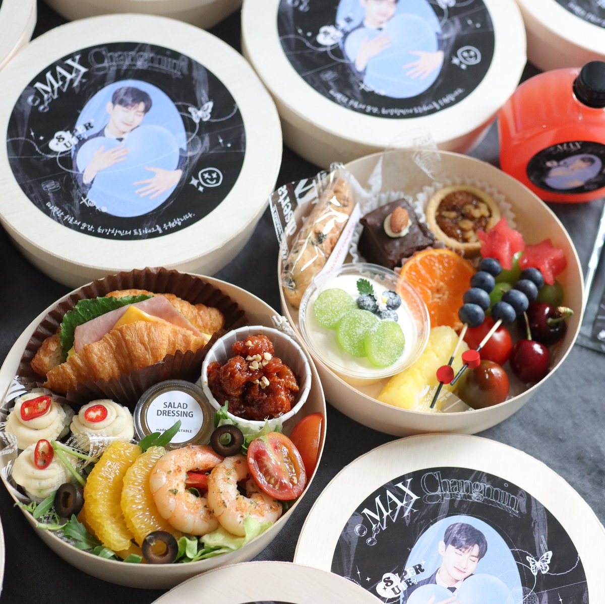 amable0218's tweet photo. 모두 맛있게 드세요💜 https://t.co/w8YlNh4eQl