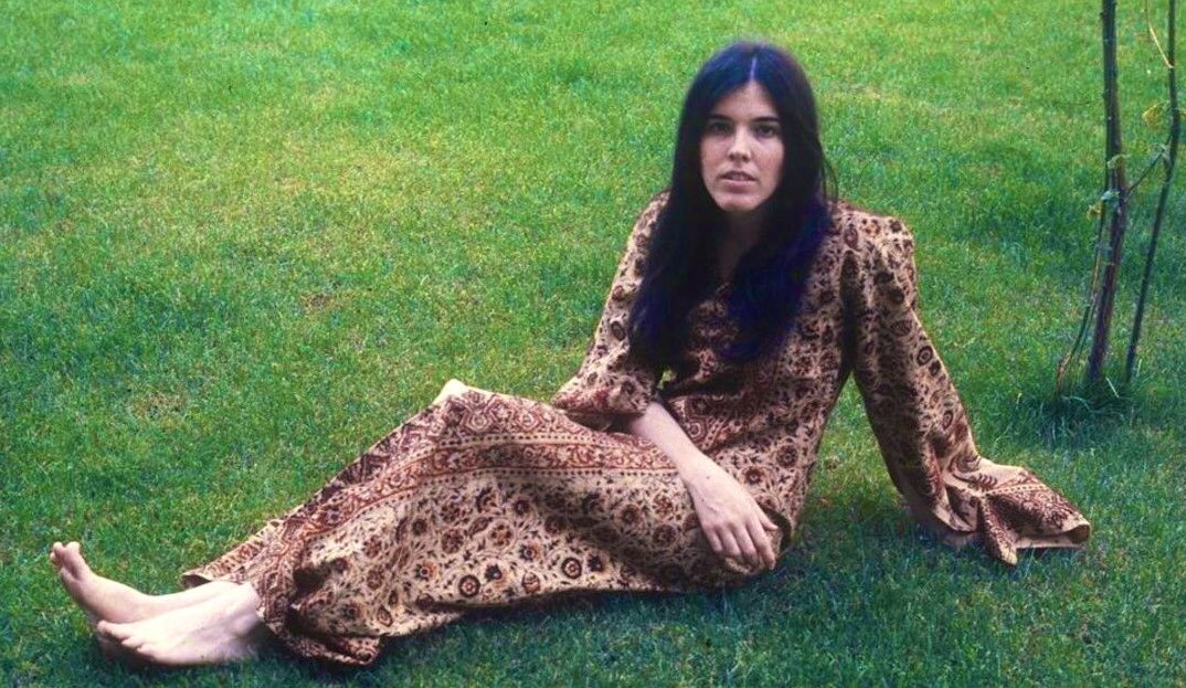 El próximo lunes 2 de agosto se cumplen 45 años sin la cantautora #Cecilia. Y para rendirle tributo, #LidiaPujol @LaCerimonia publica su disco #ConversandoConCecilia en el que incluye 14 emotivas versiones de temas suyos. El lunes <a href="/arevalocarlos/">Carlos Arévalo</a> le dedica su columna #QuéSabeNadie