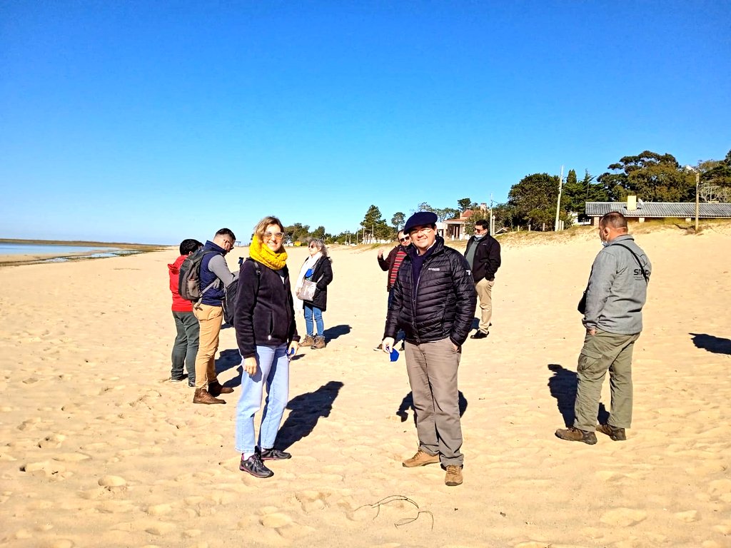 IrazabalDiego's tweet photo. En #LagoMerin y #PuenteMauá 
junto a la Directora Regional de @unescomvdo, Directores de @gobiernodecl y autoridades municipales de #RioBranco
Fortalecer los sitios turísticos y cuidar la rica biodiversidad para desarrollar las comunidades y proyectar nuevos futuros. 
#Geoparque https://t.co/LRj86STih3