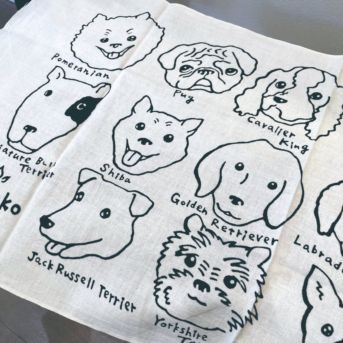 手ぬぐい専門店 麻布十番麻の葉 犬好きさ ん 当店の人気手ぬぐい 猫いっぱい の犬バージョンとして登場した 手ぬぐい 犬いっぱい です お家の犬さんに似ているコはいますか お散歩のお供に使う手ぬぐいとしても素敵ですね 手ぬぐい 犬の