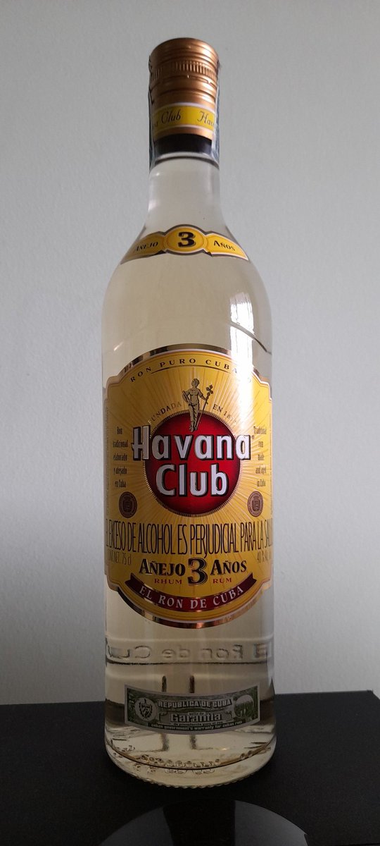 UserInuser059's tweet image. Juy! Pero que es este comunismo tan bueno?, cómo me encantaría que tan distinguidas damas me acompañaran con una copa @Sonyamarcela1 @MaraRWat @Mimi_Kings @MarleneGG_ @SAMIRUIZ @LauraNaoEsta @Aspiratronica 😁😁🍹