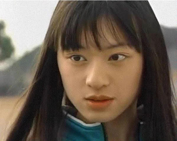 実は女性の方が顔の早熟度は早い？！芸能人の成長過程