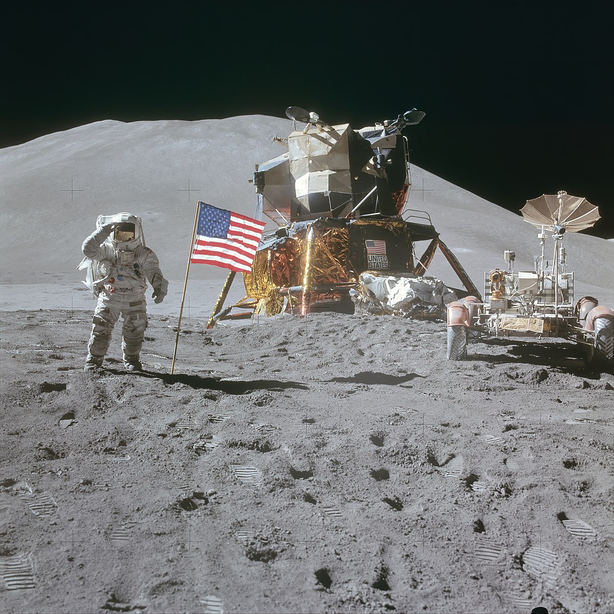 Apollo 15 successfully completed the 4th human landing on the Moon #OTD in 1971. It was the first of the “J series” of Apollo missions: longer stays on the surface and in orbit and more extensive science operations.
Credit: @nasa

#moon #apollo15 #mission