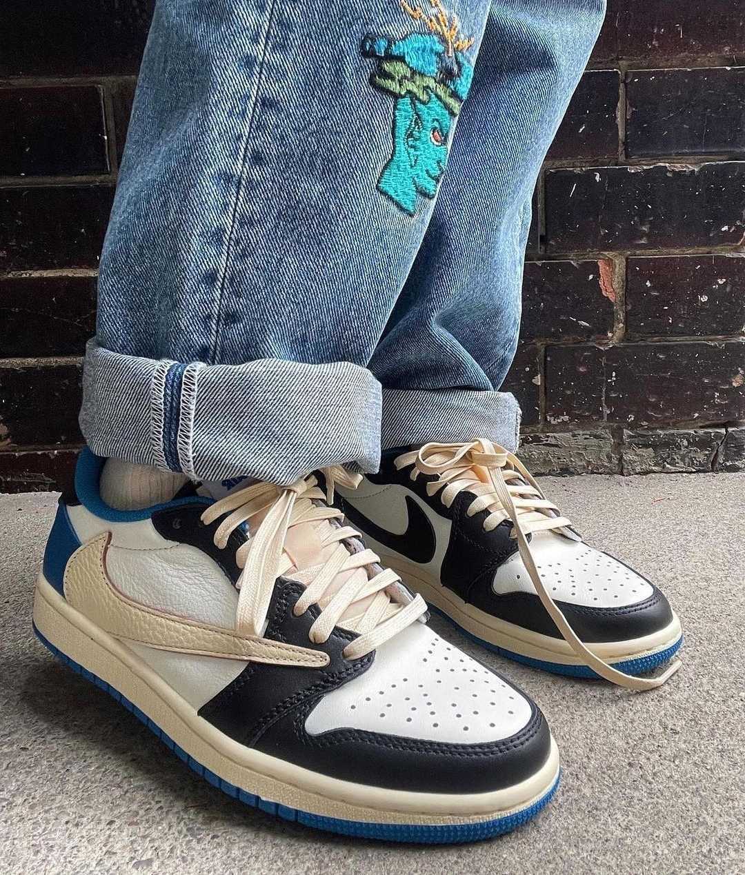 Travis scott shop low on feet