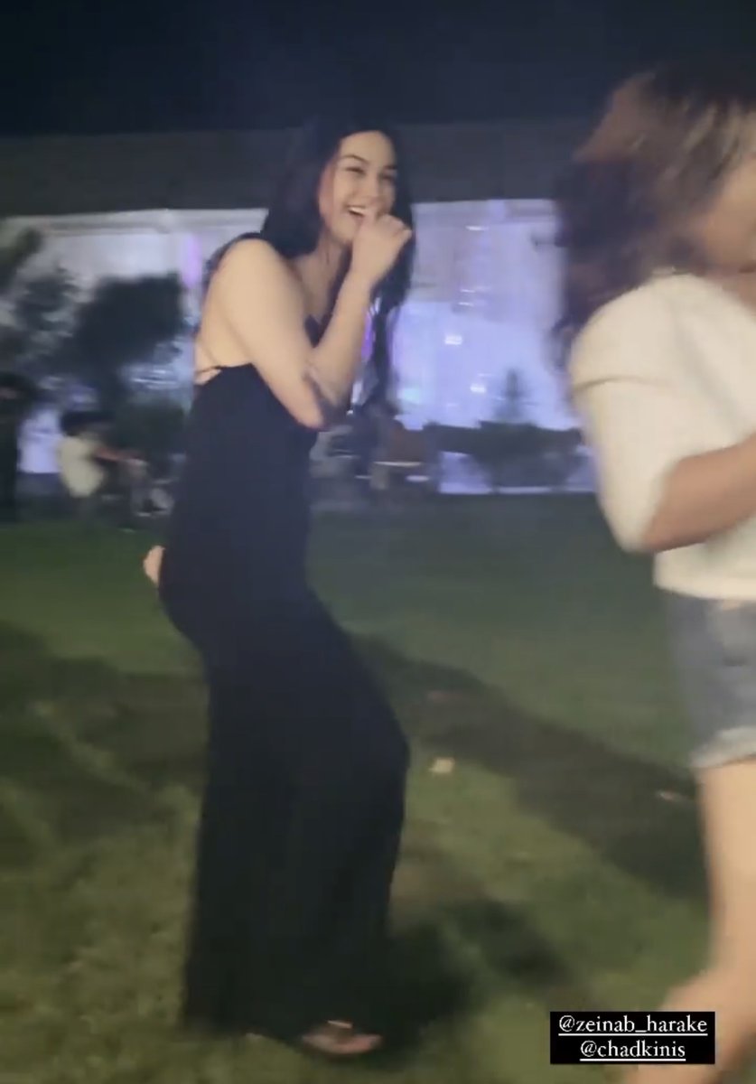 Cimbree1's tweet photo. Pak! iba talaga ang outfit'an mo madam pa sexy ka ng pa sexy 🖤🔥 https://t.co/55qJglXx8a