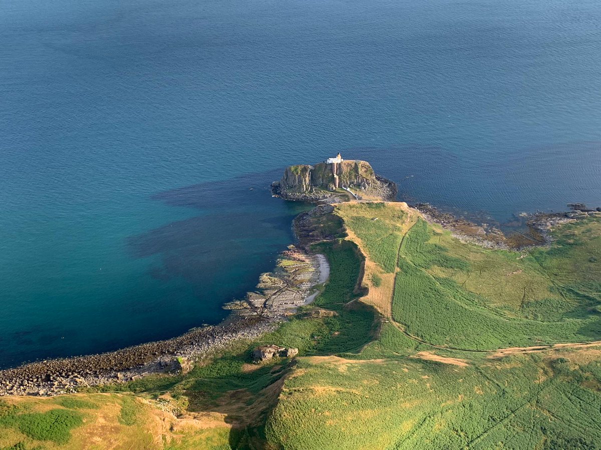 There’s nothing like those gorgeous West Coast of Scotland views! 😍 
Here’s a gorgeous snap from club member Craig from a recent flight experience. 📸😃

#westofscotland #aviation #aviationphotos #visitscotland #aerialscotland #GLA #scotland #glasgowflyingclub #flightexperience