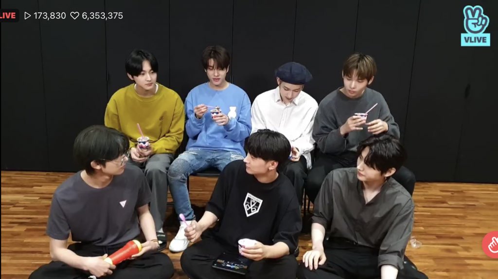 yjwonbxt's tweet photo. Buenos días ☀️ 

Como dormiste hoy engene? Lograste ver el live? Si no fue así no te preocupes ya habrán más lives que no te perderás ! Enhypen te ama y siempre busca una manera para hacer feliz a engene! Recuerda mantenerte hidratadx y comer a tus horas si? https://t.co/rDbi3Oe01M