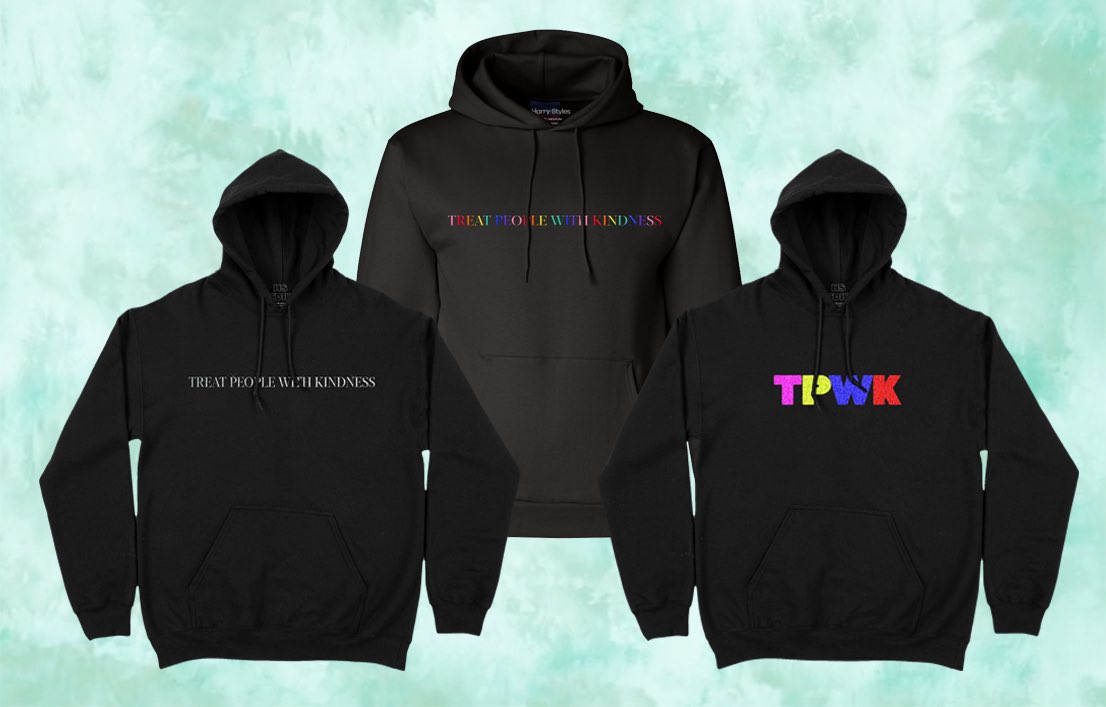 TheHarryNews's tweet photo. 🚨IT’S COMPETITION TIME 🚨

We have partnered up with @VibePay and @VibeTickets to get you kitted out from head to toe in the latest @Harry_Styles merchandise!

To Enter:
1) RT!
2) Follow us, @VibePay &amp; @VibeTickets

🌍 Entry. Competition ends August 6th. Good Luck! https://t.co/nkoLWBexG4