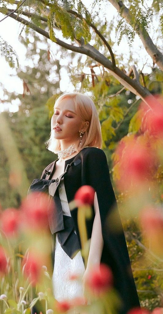 siblings_kim's tweet image. Walking around through the Lilies 
Masterpiece by : Vincent Van Gogh

#GWModels