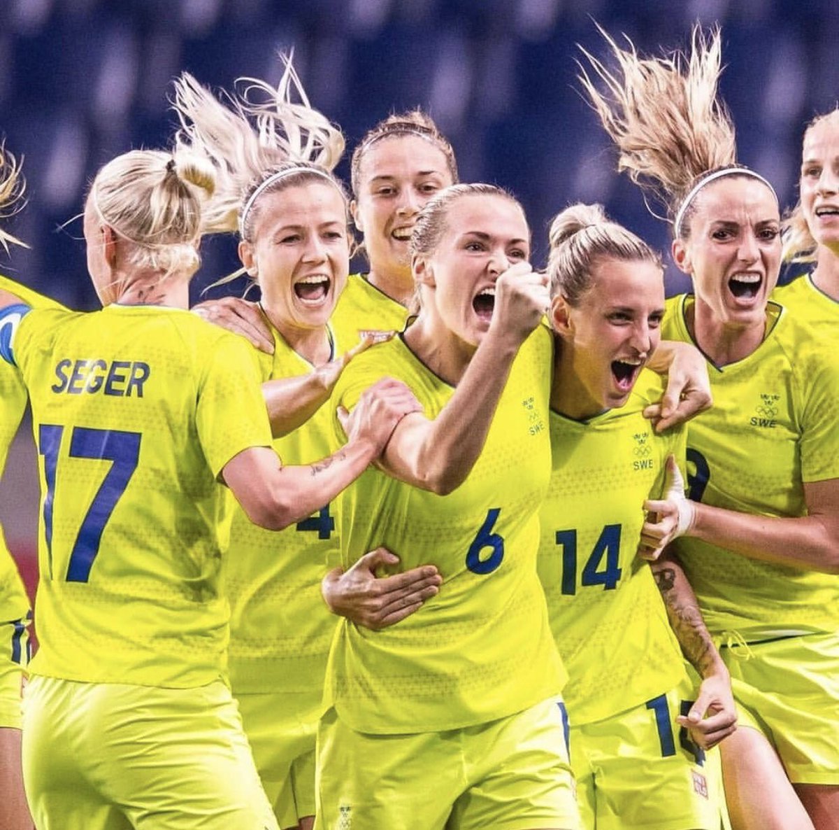 SoccerGirlFC's tweet photo. Women’s soccer. That’s it. That’s the whole tweet. https://t.co/Y4EAwYDPct