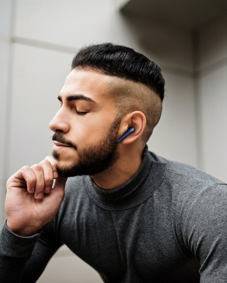 1MoreGlobal's tweet photo. Now we have it! To make your music shine, the Grammy sound engineer, Luca Bignardi has pre-programmed 22 EQ for different genres. Available on the ComfoBuds Pro - Aurora Blue. 🎧
Drop: https://t.co/X0zq8PwDHR
1MORE: https://t.co/JWyXo7ZEPn
-
#1MORE #ComfoBudsPro https://t.co/H89JpctUS2