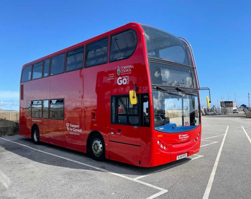 GoCornwallBuses's tweet photo. Our offices are now closed, we wish all our customers a very pleasant evening. In Newquay over the weekend? Try Newquay Park and Ride #TFC99 from Hendra. Back tomorrow at 9am. https://t.co/naDulTGrln