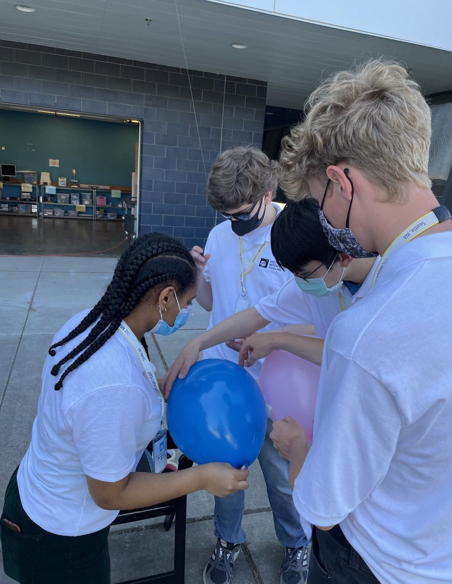 WASWhiteTeam's tweet photo. Team WHALE had fun doing the rocket challenge! #WAS #WHALE #Rocket https://t.co/k8AyxfFZN6