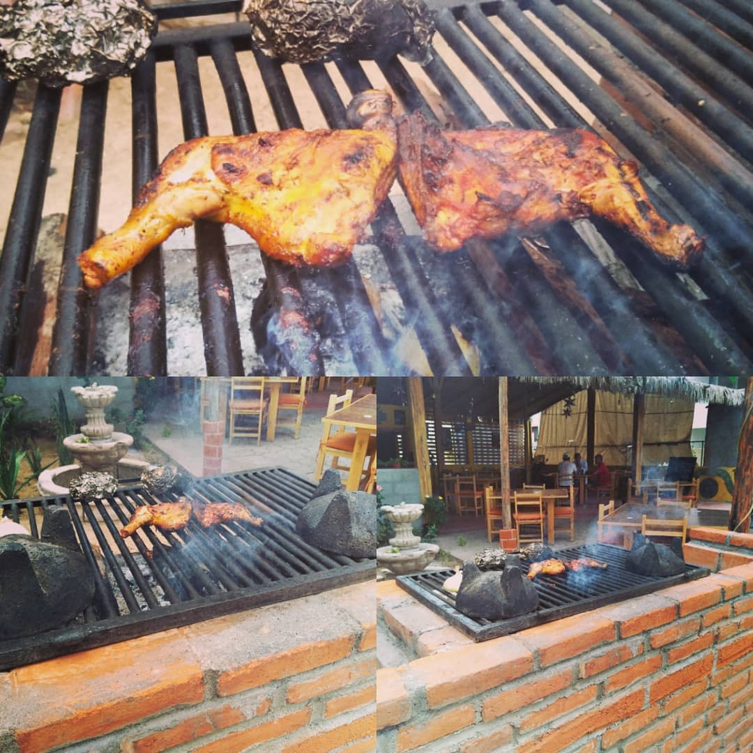LaMalqueridaCSL's tweet photo. Nobody in Los Cabos grills better chicken than La Malquerida.

If the photos don't convince you, stop by and see for yourself!

#chicken #grilledchicken #cabosanlucas https://t.co/mBiTTTUX1g