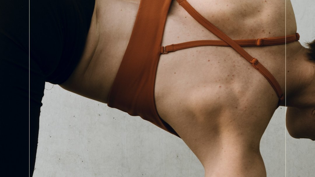 Health Tip: Stretching daily reduces stress, improves your posture, and can help prevent injuries✨
#transcend #transcendclub #yoga #posture #strength #healthtips #selfcare #healing #wellness #meditation