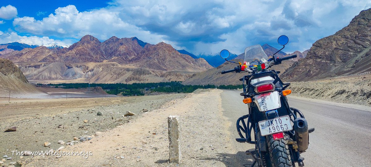 bored2core's tweet photo. #Explore #vacation #travel #PhotoOfTheDay #shotoniphone #leh #NaturePhotography #natureandmachine https://t.co/E0CVKCuZoN