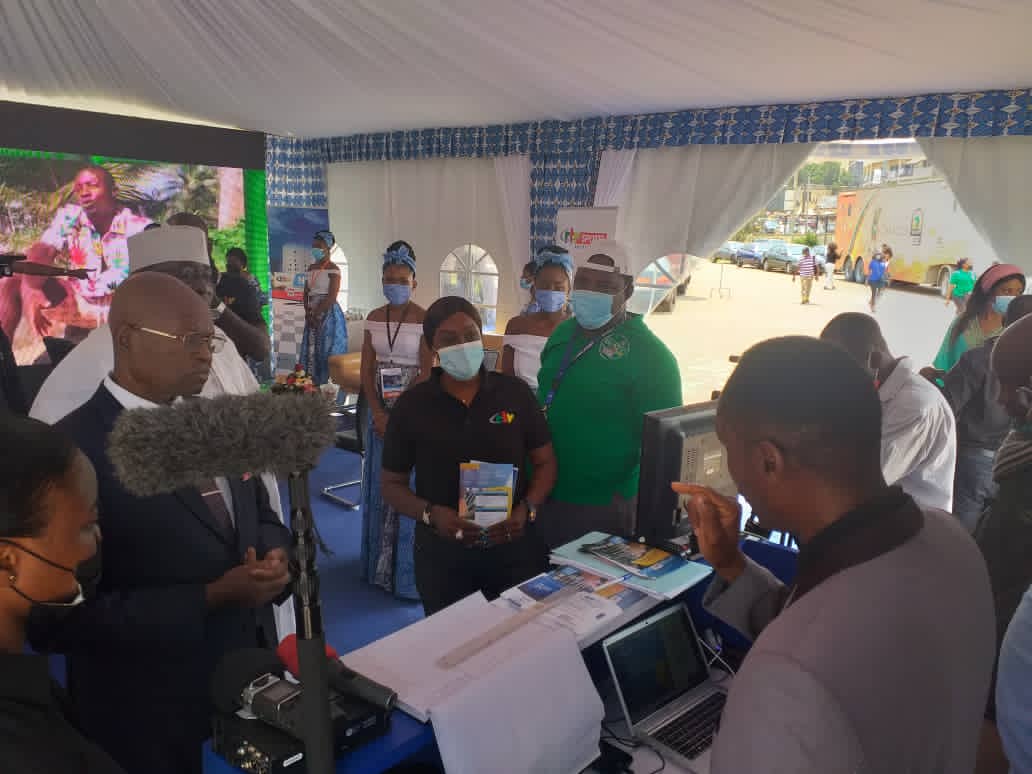 SAGO 2021
Ce 30 juillet , le DG du BUNEC a donné une conférence au Salon de l'Action Gouvernementale (SAGO) avec pour thème : Interopérabilité de l'état civil du Cameroun. Le DG-BUNEC en a profité pour visiter le stand de la Crtv , et communier avec les exposants au stand BUNEC.