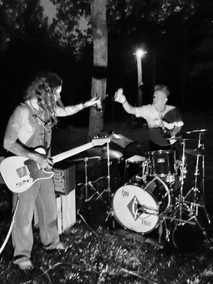 Join us at the Ramshackle Brewing Company in Jonesville, MI - TONITE - 7-9PM
#hellbillyhobohemian #jrockgirard #americanamusic #altcountrymusic #rootsfueledrocknroll #livemusic #originalmusic #cashoriley