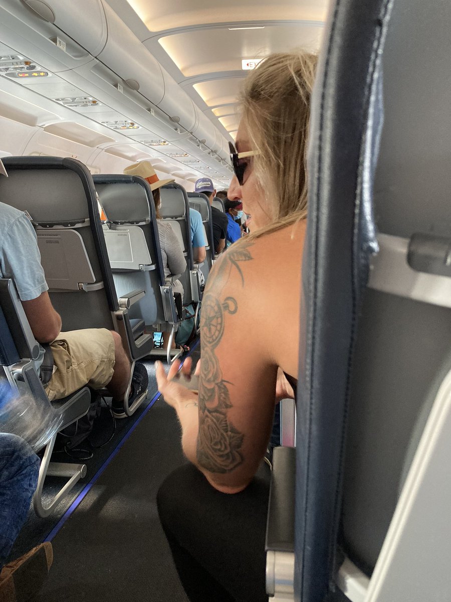 Abracadaver_'s tweet photo. #allegiantair so frustrating to travel with passengers that refuse to wear masks on flight an attendants do nothing. https://t.co/yvYGiCOD1b