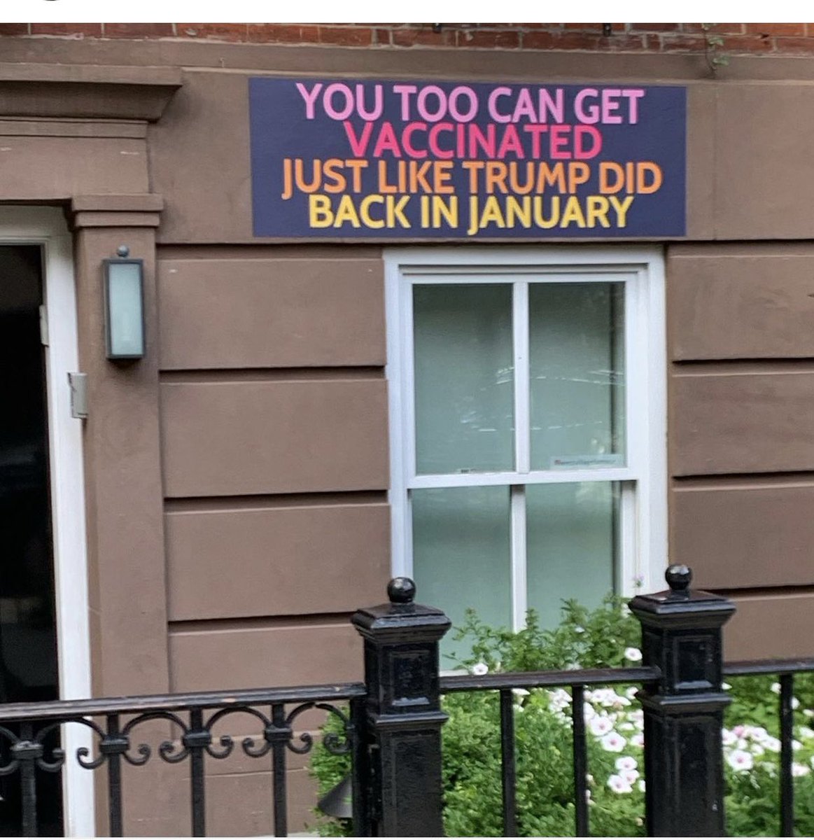 Todd_Spence's tweet photo. Best sign ever https://t.co/y86FxlGjIX