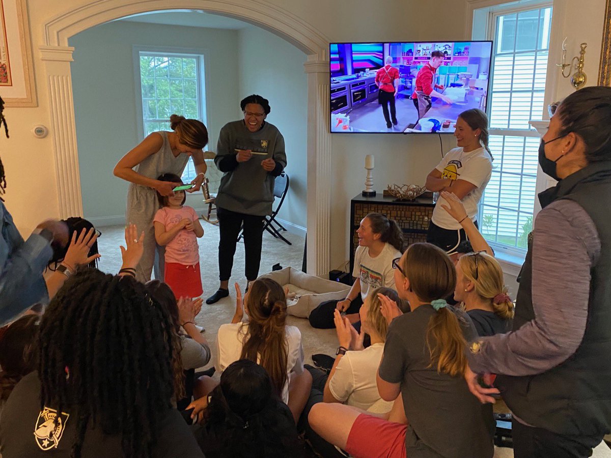 Army Women's Basketball tweet media