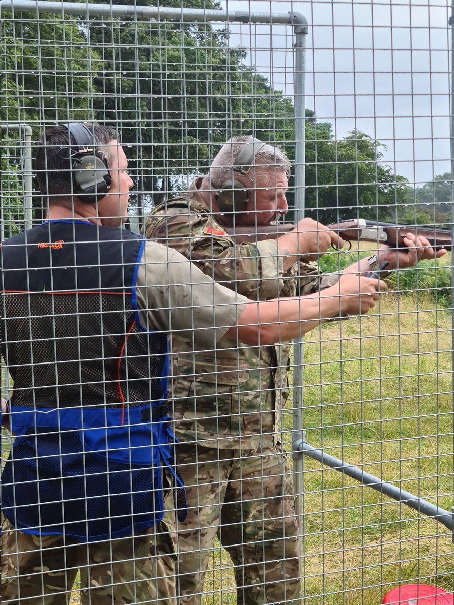 DeaconACF's tweet photo. Fantastic to see our ACF champion at annual camp today.
Thank you @bigphilcampion for visiting and spending time with the cadets and adults and joining in too.
@CambsACF @ACFColCadets @ArmyCadetsUK https://t.co/JlpcxhaKJC