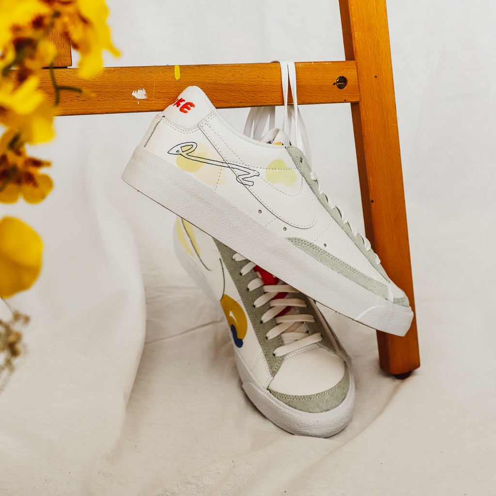 OTHboutique's tweet photo. Nike taps Japanese artist Mayumi Yamase (@MAYU_YAMASE) to bring her signature style to the Nike Flyleather Artist Series, reworking two of Nike's most iconic silhouettes.
Learn more about the collaboration on our blog! | https://t.co/4TjwZtm1FX
#othboutique #nike #flyleather https://t.co/abVPIbuAkg